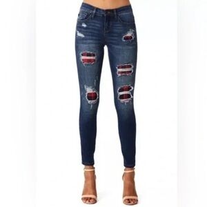 Judy Blue Red Buffalo Plaid Distressed Relaxed Fit Jeans Cotton Women’s Size 2XL